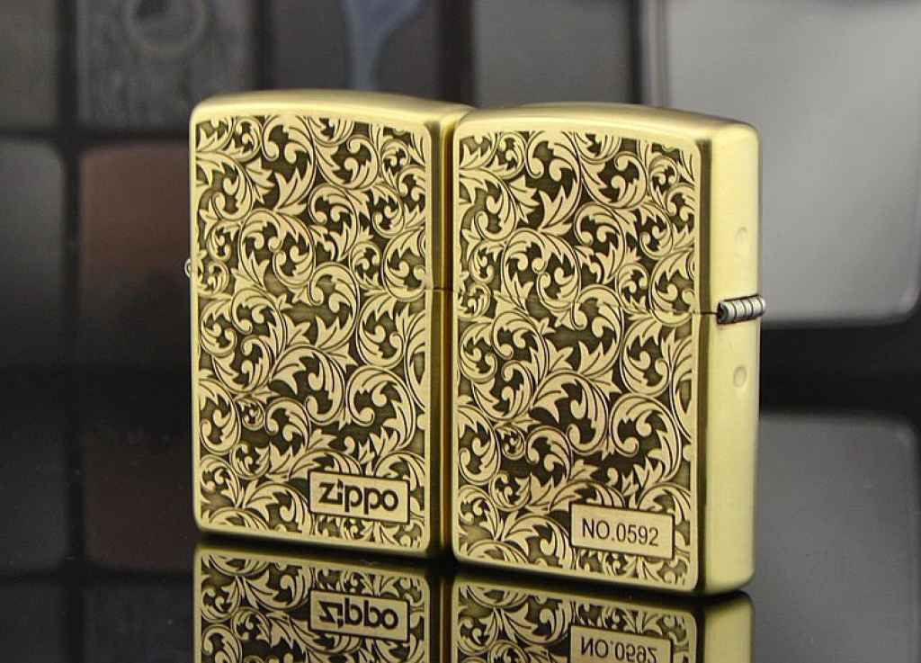 Zippo Chính Hãng Đồng Bóng Khắc Họa Tiêt Hoa Văn Ý