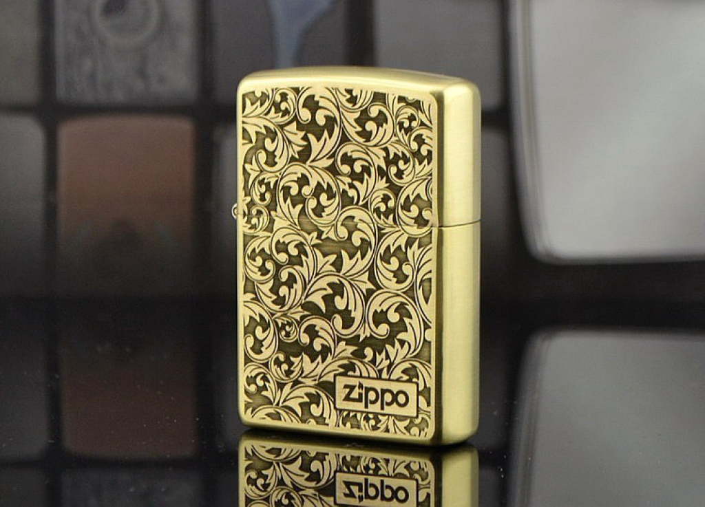 Zippo Chính Hãng Đồng Bóng Khắc Họa Tiêt Hoa Văn Ý