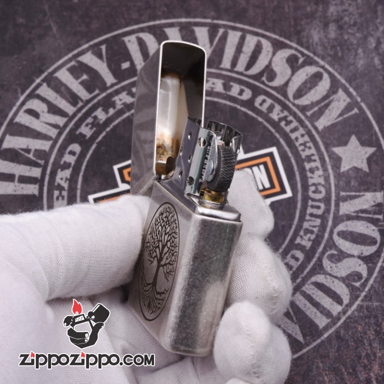 Zippo Mạ bạc cổ khắc hình Cây Của Cuộc Đời