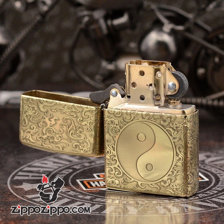 Bật Lửa Zippo Chính Hãng Bản Đồng Khắc Bát Quái