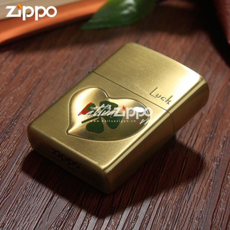 Bật lửa zippo đồng khắc cỏ bốn lá