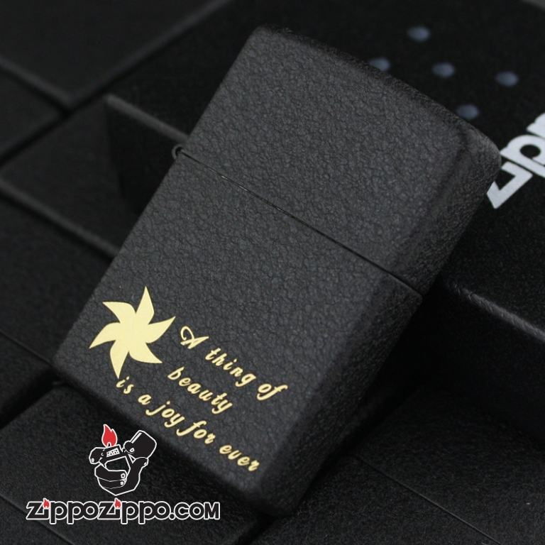 Bật lửa Zippo phiên bản đen nứt hình chong chóng