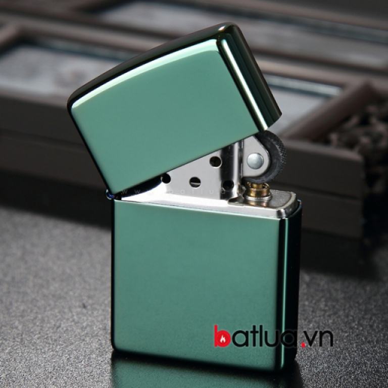 Bật Lửa Zippo Phủ Bóng Màu Xanh Lá - SKU 28129 – Zippo Chameleon