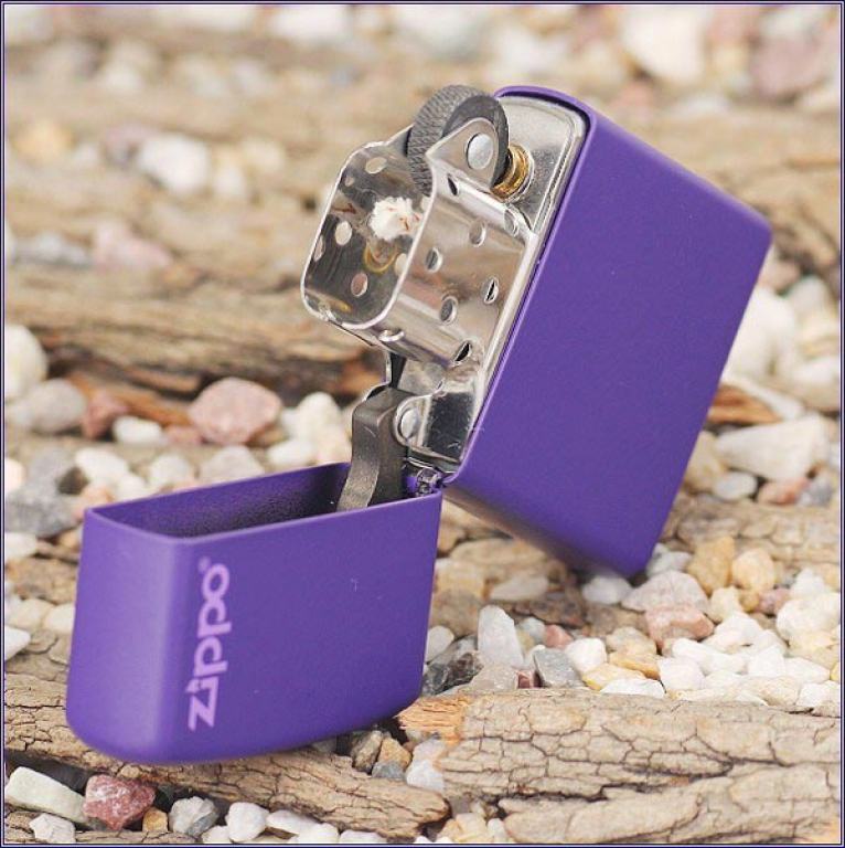 Bật Lửa Zippo Sơn Tĩnh Điện Màu Tím - Logo Zippo SKU 237ZL – Zippo Purple Matte Zippo Logo