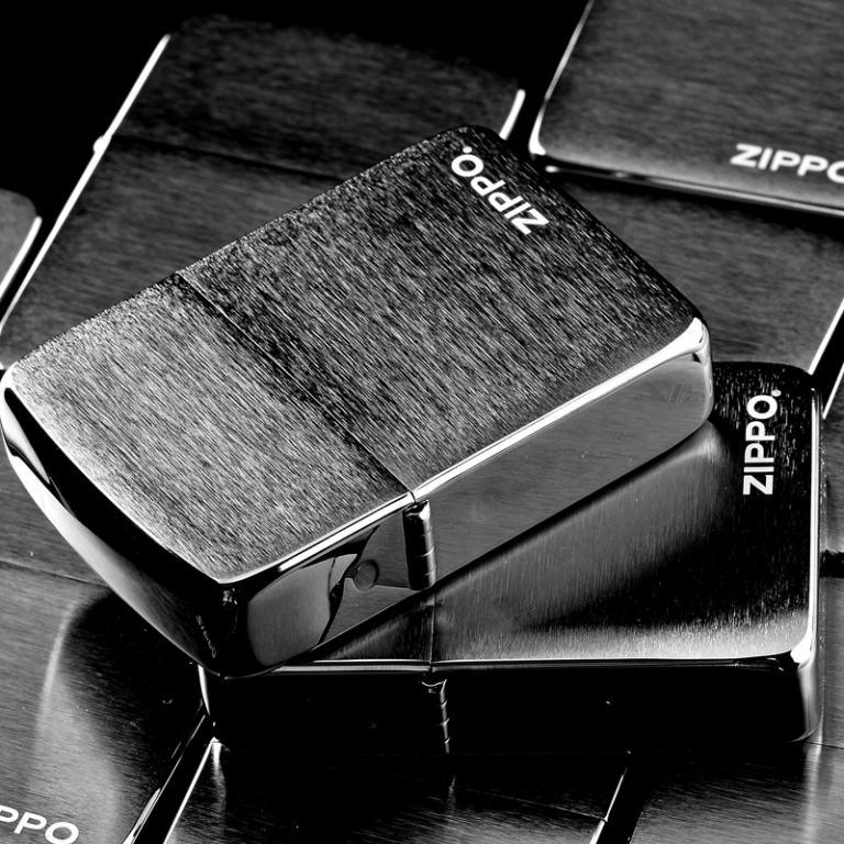 Bật Lửa Zippo 1941 Mạ Chrome Vân Ngang Màu Đen - Logo Zippo SKU 24485 – Zippo Replica 1941 Black Ice with Zippo Logo