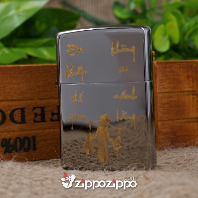 Zippo Đen Bóng Khắc Chữ Đi KHắc Chữ MẸ Mạ Vàng