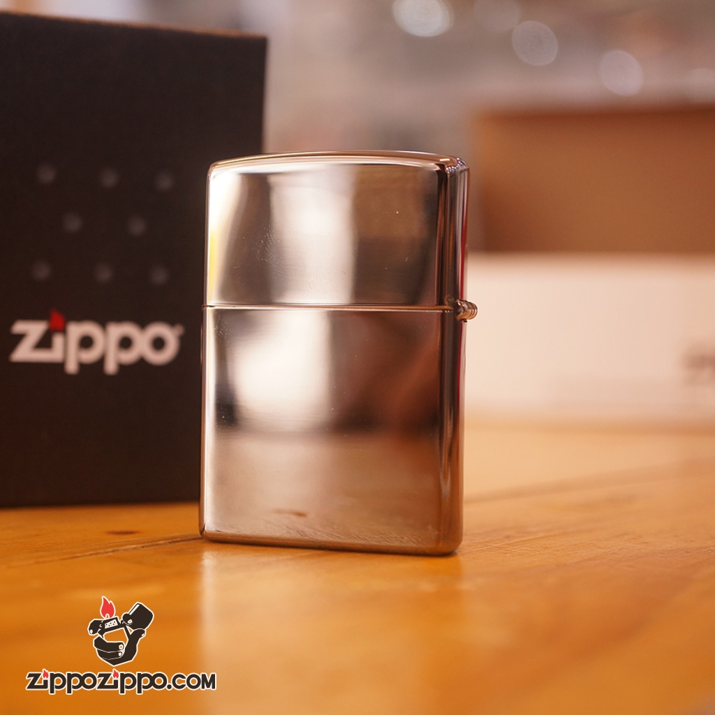 Zippo khắc tầu chiến mạ vàng mầu đen