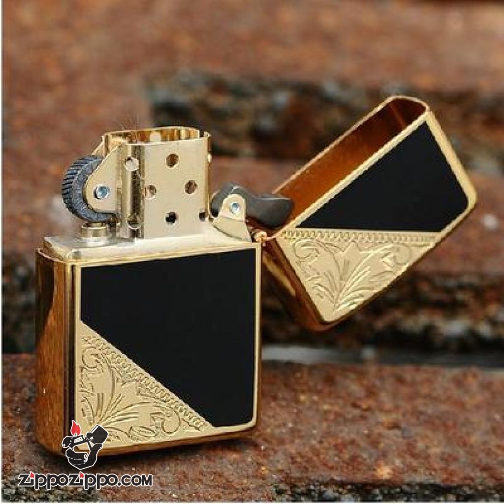 Bật lửa Zippo chính hãng Đồng khắc hoa văn hai góc