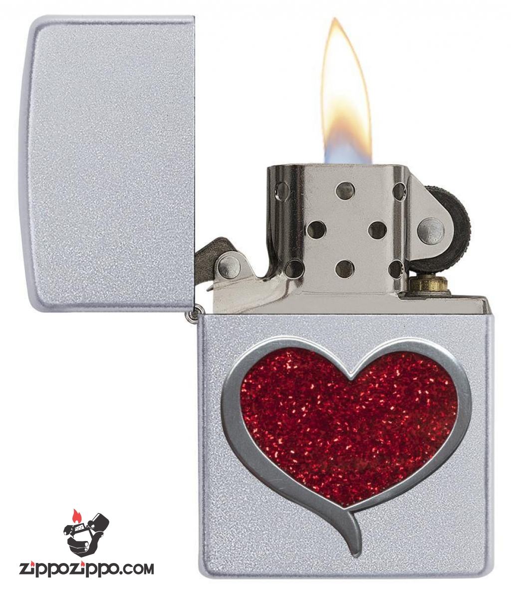 Zippo satin ốp nổi men đỏ hình trái tim