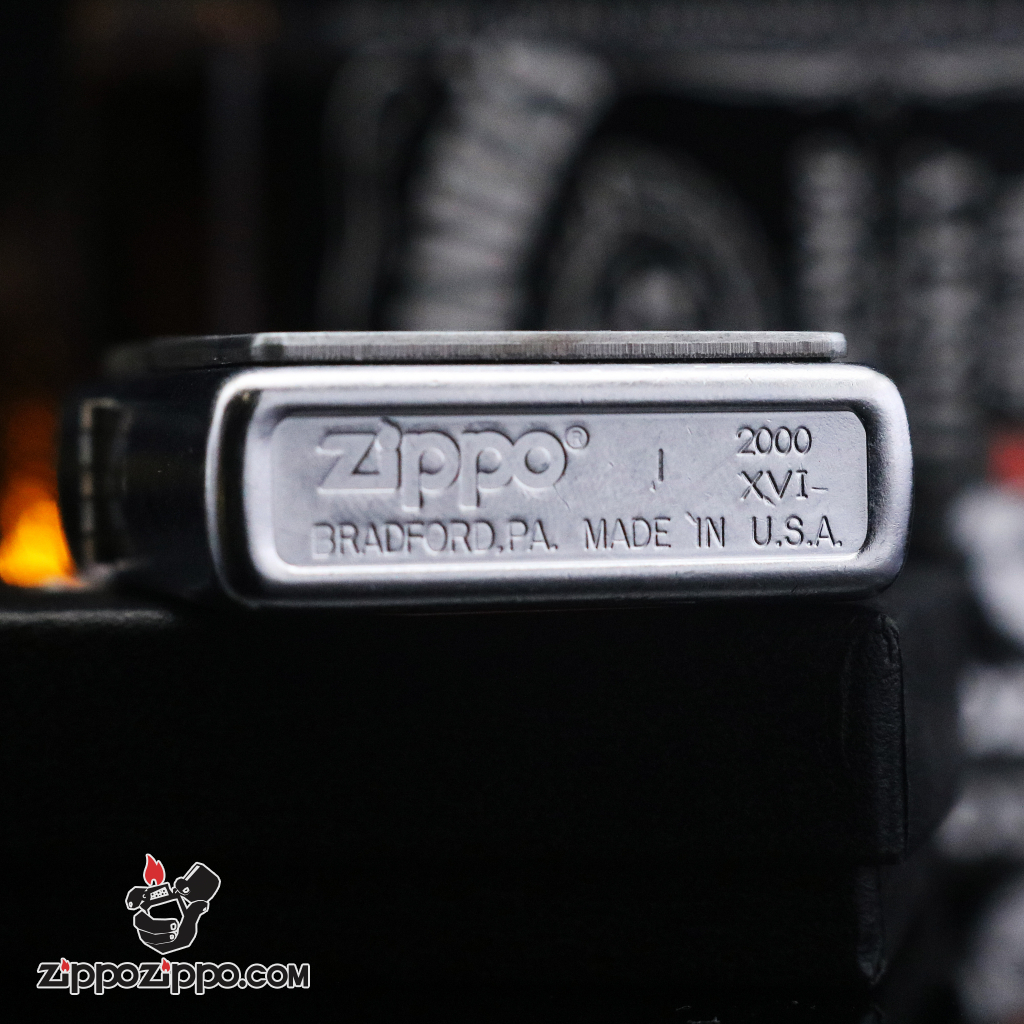 Zippo đời la mã sx năm 2000 vầng trăng khuyết