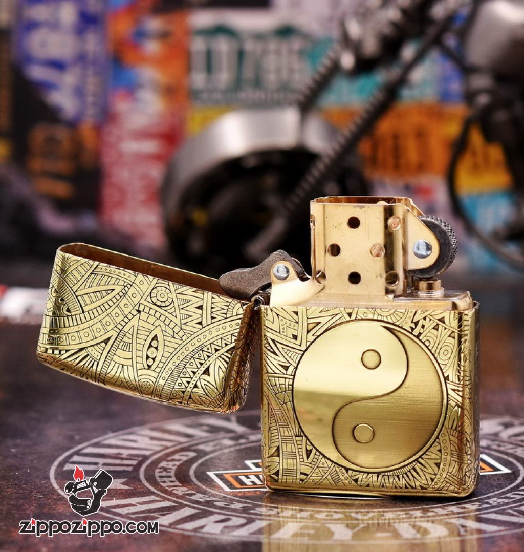 Bật Lửa Zippo Đồng Khắc Hoa Văn Bát Quái