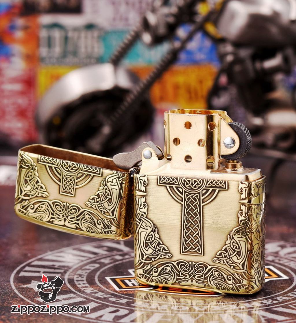 Zippo Chính Hãng Đồng Khắc Hình Chữ Thập Đế Chế La Mã