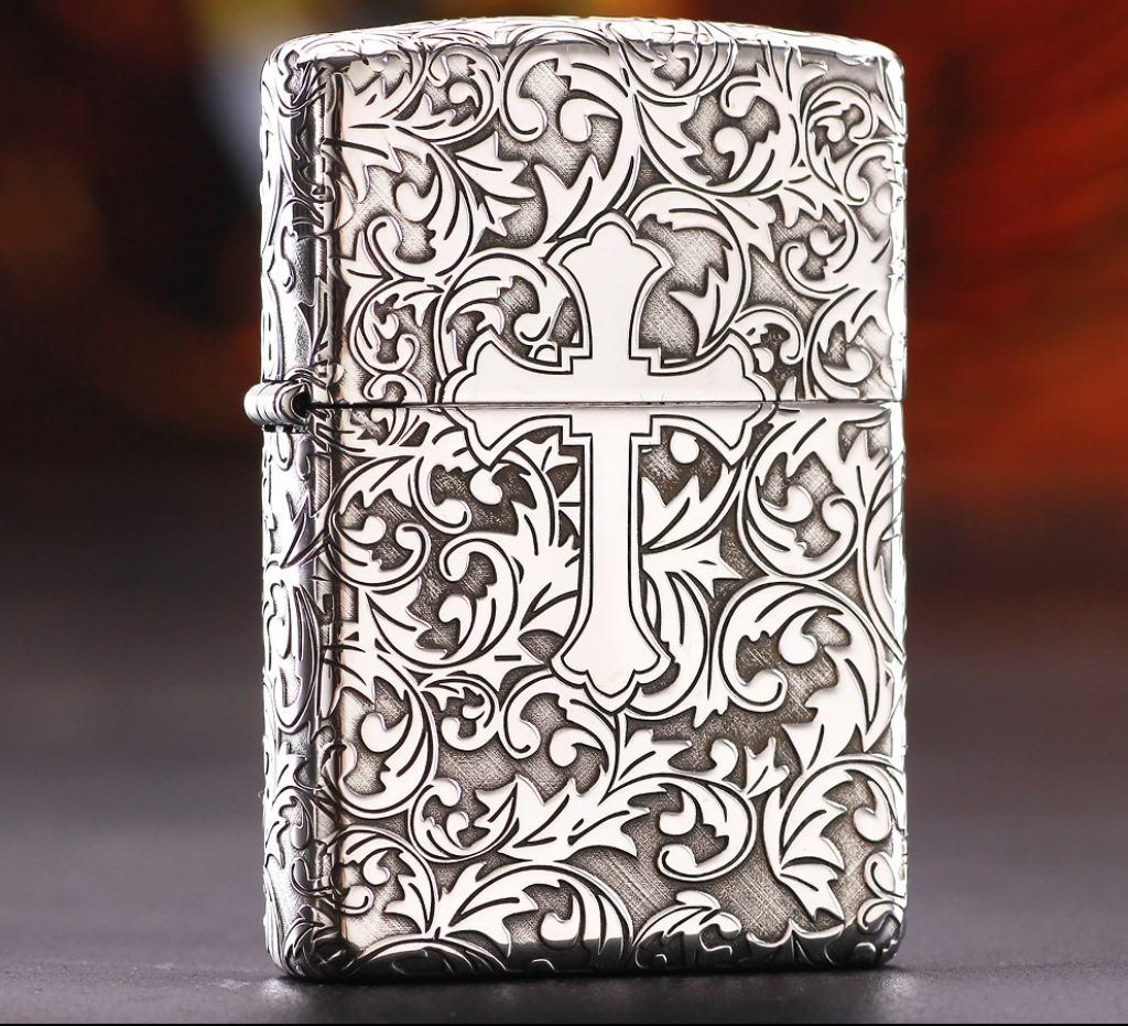 Bật Lửa Zippo Bạc Nguyên Khối Cao Cấp Khắc Hoa Văn Xung Quanh Thánh Giá  Vỏ Dầy Bản Armor