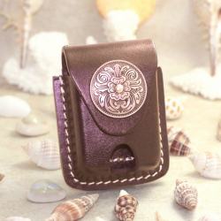 Bao Da Đựng Zippo Cao Cấp Kiểu Dáng Sang Trọng Màu Da Nhạt Ốp Hình - Mã SP: ZPC2573