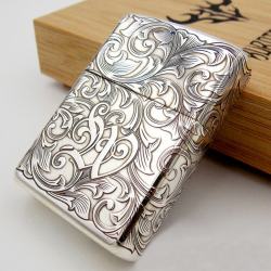 Bật lửa Zippo Bạc Nguyên Khối Cao Cấp Khắc Hoa Văn Tình Yêu Cẩm Chướng Bản Vỏ Mỏng - Mã SP: ZPC2881