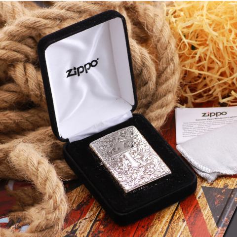 Bật Lửa Zippo Bạc Nguyên Khối Cao Cấp Khắc Hoa Văn Xung Quanh Thánh Giá Vỏ Mỏng