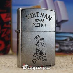 Bật lửa zippo chiến tranh việt nam đời số ( VIETNAM-PLEI KU 67-68 ) - Mã SP: ZPC1528