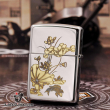 Bật Lửa Zippo Chính Hãng Khắc Hình Cá Rồng Bên Hoa Sen Bản Chrome Armor