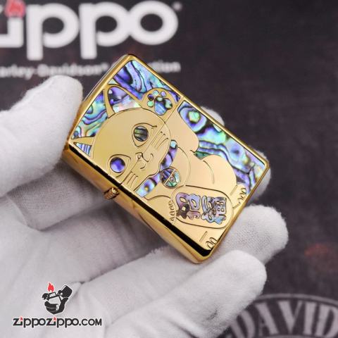 Bật Lửa Zippo Khắc Hình Chú Mèo Thần Tài May Mắn Khảm Trai vàng