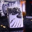 Bật Lửa Zippo Khắc Móng Vuốt Hổ Bạc Đánh Dấu Hổ Xuống Núi