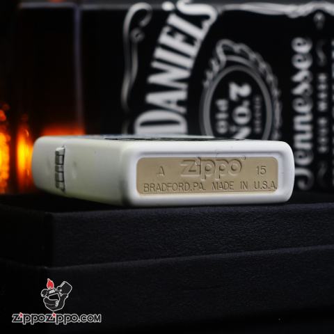 Bật Lửa Zippo Màu Trắng Try The Pan Test