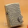 Zippo Chính Hãng Đồng Cổ Họa Tiết Ngựa Vằn Đúc Đầu Sư Tử Cạnh Bên