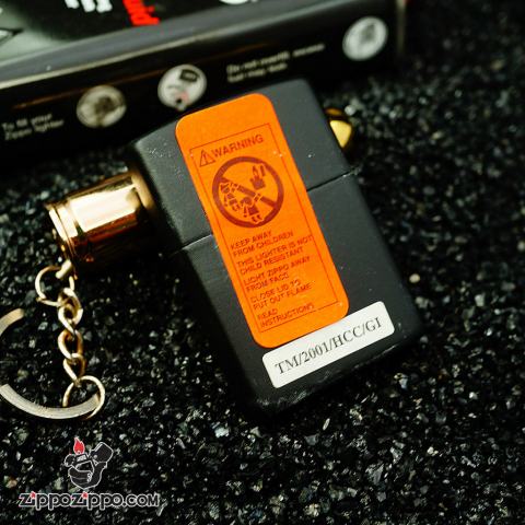 Zippo Cổ Sơn Đen Gắn Huy Hiệu Con Phố Danh Vọng Hollywood Năm 2000