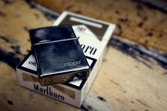 Bật lửa zippo chính hãng bật lửa với dòng zippo malboro 2