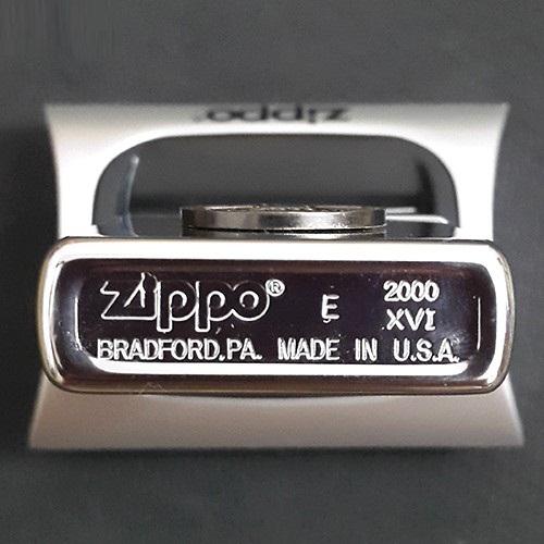 Bật lửa Zippo XVI 2