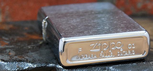 Bật lửa Zippo XVI